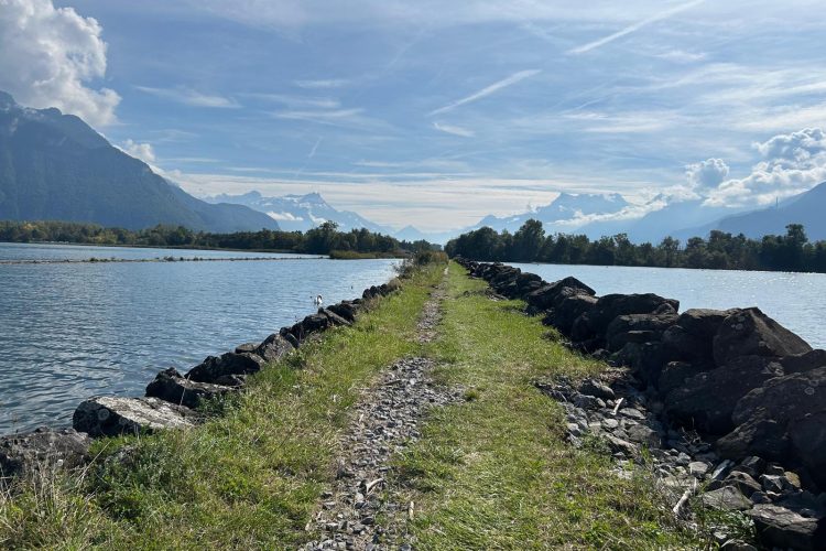 lac vallée du rhone
